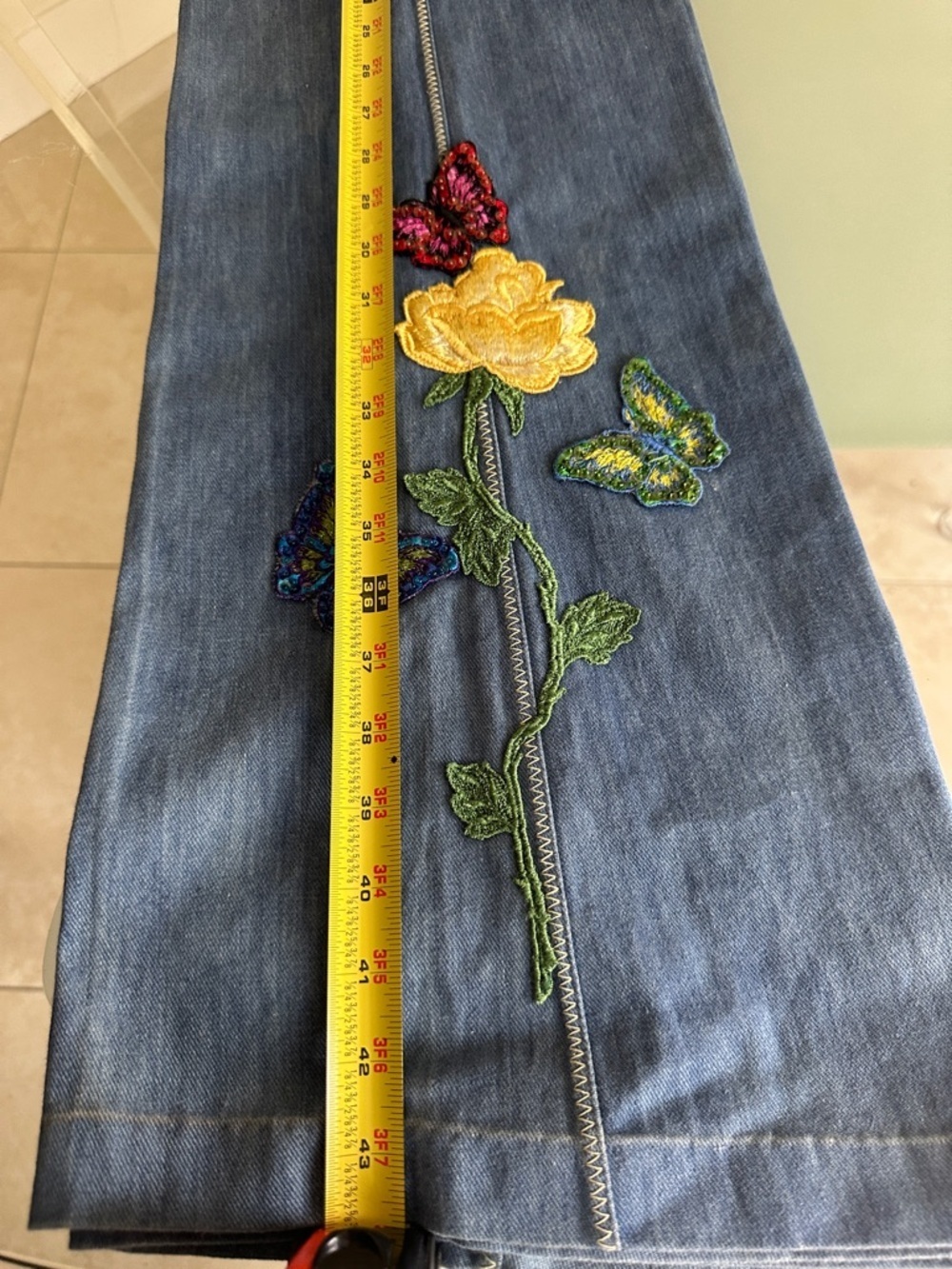 LK NEW 70s Faded Glory Wide Leg Jeans Embroidered / Sequined 🦋 & 💐 - Picture 9 of 15